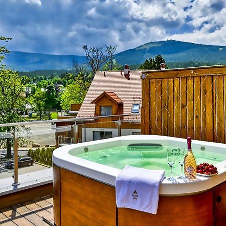 Royal Prestige Collection Z Prywatnym Jacuzzi - Stone Hill Resort Z Basenem I Saunami Шклярська Поремба Екстер'єр фото