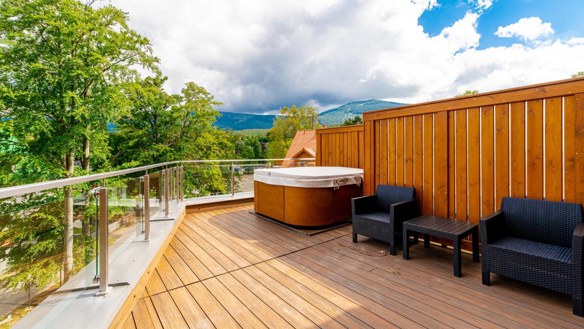 Royal Prestige Collection Z Prywatnym Jacuzzi - Stone Hill Resort Z Basenem I Saunami Шклярська Поремба Екстер'єр фото
