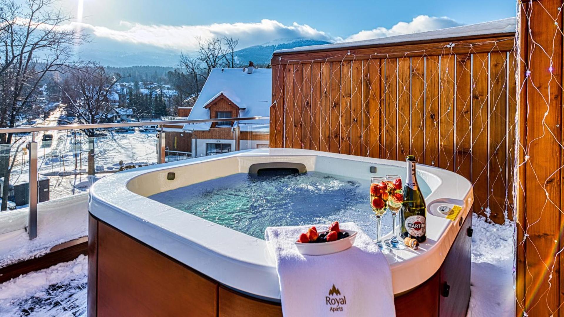 Royal Prestige Collection Z Prywatnym Jacuzzi - Stone Hill Resort Z Basenem I Saunami Шклярська Поремба Екстер'єр фото
